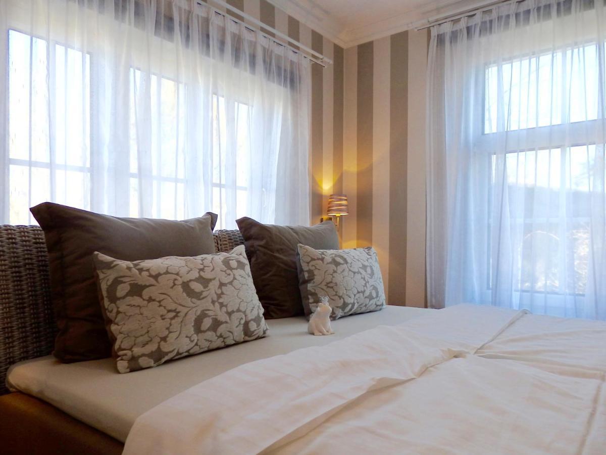 Strandhotel Villa Louisa & Appartementhaeuser Villa Josephine Und Villa Christine Юлиусрух Экстерьер фото